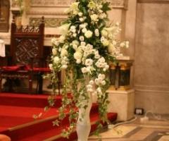 Addobbo floreale per il matrimonio in chiesa