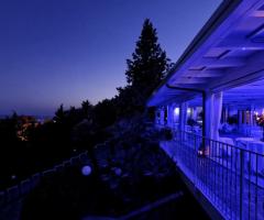 Villa Poseidon - Sala interna di notte