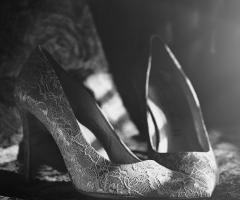 Christian Sciannamè Photo - Vestizione, Scarpe della Sposa
