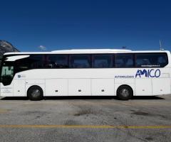 Autonoleggio Amico - Servizio navetta con bus Gt Mercedes Full optional