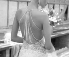 Le Spose di Ravel - Particolare abito da sposa con schiena scoperta