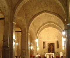 Interno della chiesa - Abbazia Sant'Elena