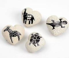 Sassolini decorativi n pietra saponaria - Altromercato Store