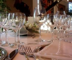 Particolare del tavolo per le nozze