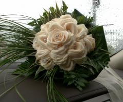 Bouquet gioiello di rose bianche