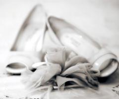 Fotografia della scarpe della sposa