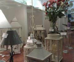Complementi di Enzo De Gasperi per lo show room Particolari di Sicilia
