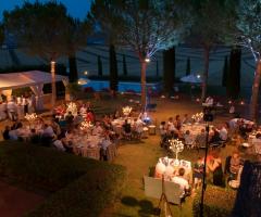 Giardino esterno in notturna