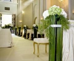 Fiori per la chiesa a Roma