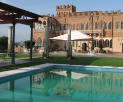 Matrimonio a bordo piscina