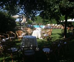 Tavoli per l'aperitivo di nozze