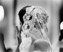 Foto  in bianco e nero della sposa