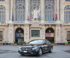 Autonoleggio Stefano Tudisco - La Mercedes Classe E in Piazza Castello