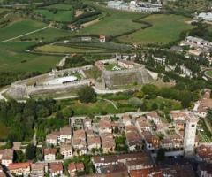 Location in esclusiva di ARMONY Banqueting & Catering - Rocca Visconteo Veneta a Lonato del Garda