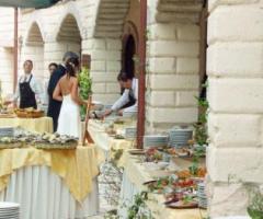 UNA Hotel Regina Bari - Antipasto di matrimonio servito in giardino