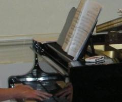 Piano per la musica durante il matrimonio