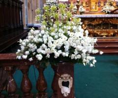 Addobbo floreale chiesa