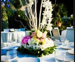 Centrotavola floreale per il ricevimento di matrimonio