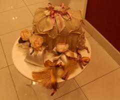 Bomboniere confezionate con fiore in tessuto