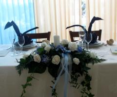 Tavola imbandita a l'Hotel il Grillo