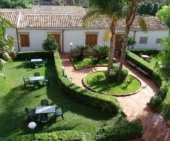 Il giardino dell'Hotel Casena dei Colli
