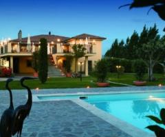 Agriturismo con piscina per i ricevimenti di matrimonio