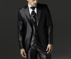 Abito da sposo dell'Atelier Casa della Sposa