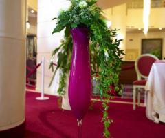 Composizione rose su vaso alto