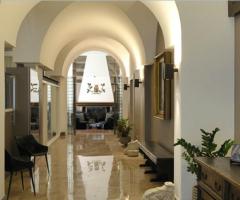 Ambienti moderni e curati, recentemente ristrutturati, dell'Hotel Principe di Villafranca