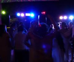 Discoteca con solo faretti a led e magapanello a raggi uv a Spaltenna - Pink Panther dj service festa