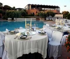 Allestimento a bordo piscina