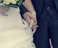 Dettaglio mani - Rock'n'Roll Weddings