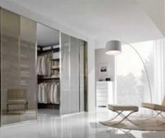 Cabina armadio con tralicci per la lista nozze