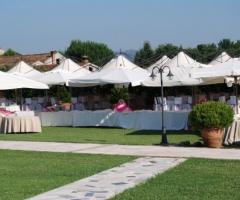 Ricevimento di nozze in giardino