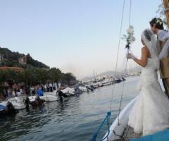 L'arrivo degli sposi in barca