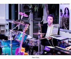 Exit Music - Le percussioni del gruppo