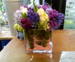 Composizione floreale per il ricevimento di matrimonio