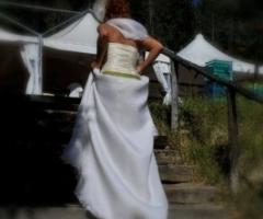 La sposa durante il ricevimento al Guardastelle