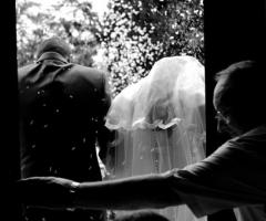 Gli sposi all'uscita dala chiesa