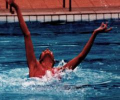 Spettacolo di nuoto sincronizzato per il matrimonio