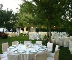 Masseria Protomastro - Allestimento del matrimonio in giardino