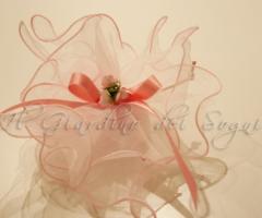 Confezione in organza con roselline e nastro in tinta - Il Giardino dei Sogni a Monza e in Lombardia