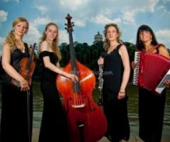 Les Nuages Ensemble in nero