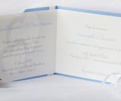 Partecipazioni Bijoux - Collezione Tenerezze internoi in versione azzurro serenity