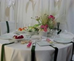 I Luoghi di Pitti - Masseria San Giovanni - Addobbi floreali per i tavoli del matrimonio