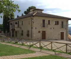 Esterno dell'agriturismo Tenuta Pizzogallo ad Amelia (Terni)