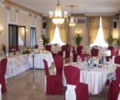 Salone allestito per un matrimonio presso Villa Ducale