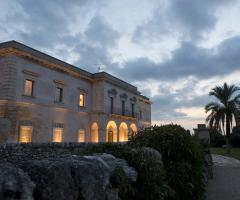 Relais Histò San Pietro sul Mar Piccolo - Vista della location di sera