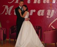 Sposi durante una lezione di ballo