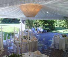 Tensostruttura in giardino per il matrimonio